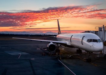 കുവൈത്തിലേക്ക് ഇന്ത്യയില് നിന്ന് നേരിട്ട് വരുന്നതിനുള്ള വിലക്ക് തുടരും