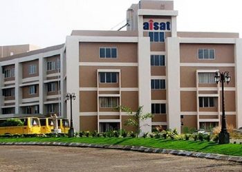 ഐ സാറ്റ് എഞ്ചിനീയറിംഗ് കോളേജ് കെട്ടിടം പൊളിച്ചുനീക്കാൻ ഹൈക്കോടതി ഉത്തരവ്,,