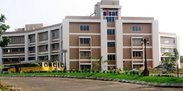 ഐ സാറ്റ് എഞ്ചിനീയറിംഗ് കോളേജ് കെട്ടിടം പൊളിച്ചുനീക്കാൻ ഹൈക്കോടതി ഉത്തരവ്,,