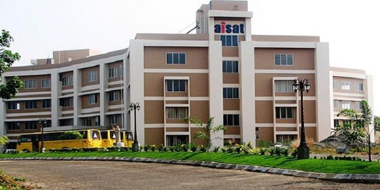 ഐ സാറ്റ് എഞ്ചിനീയറിംഗ് കോളേജ് കെട്ടിടം പൊളിച്ചുനീക്കാൻ ഹൈക്കോടതി ഉത്തരവ്,,